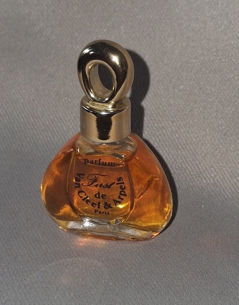 Volle parfum mini - Van cleef & arpels First parfum, Ophalen of Verzenden, Zo goed als nieuw, Miniatuur, Gevuld