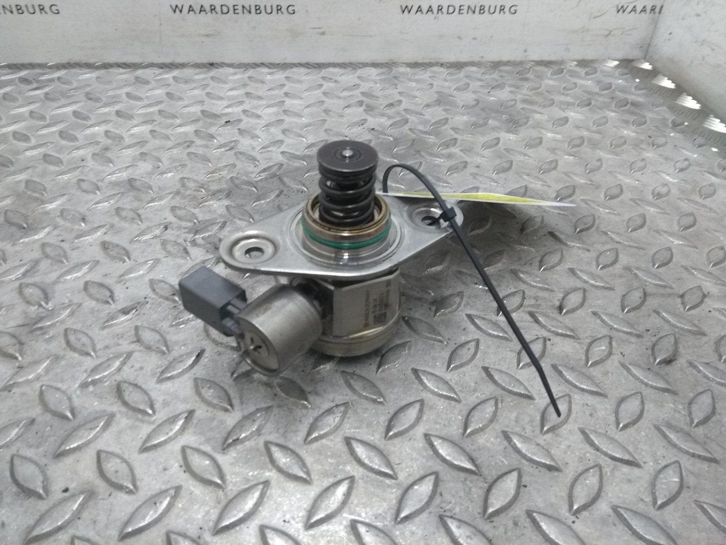 MERCEDES C-CLASS BRANDSTOF POMP VOOR DE INJECTOR 2016, Ophalen of Verzenden, Gebruikt, Stiba lid