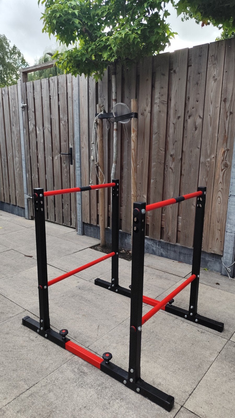 Dip station, Ophalen, Zo goed als nieuw, Benen, Krachtstation