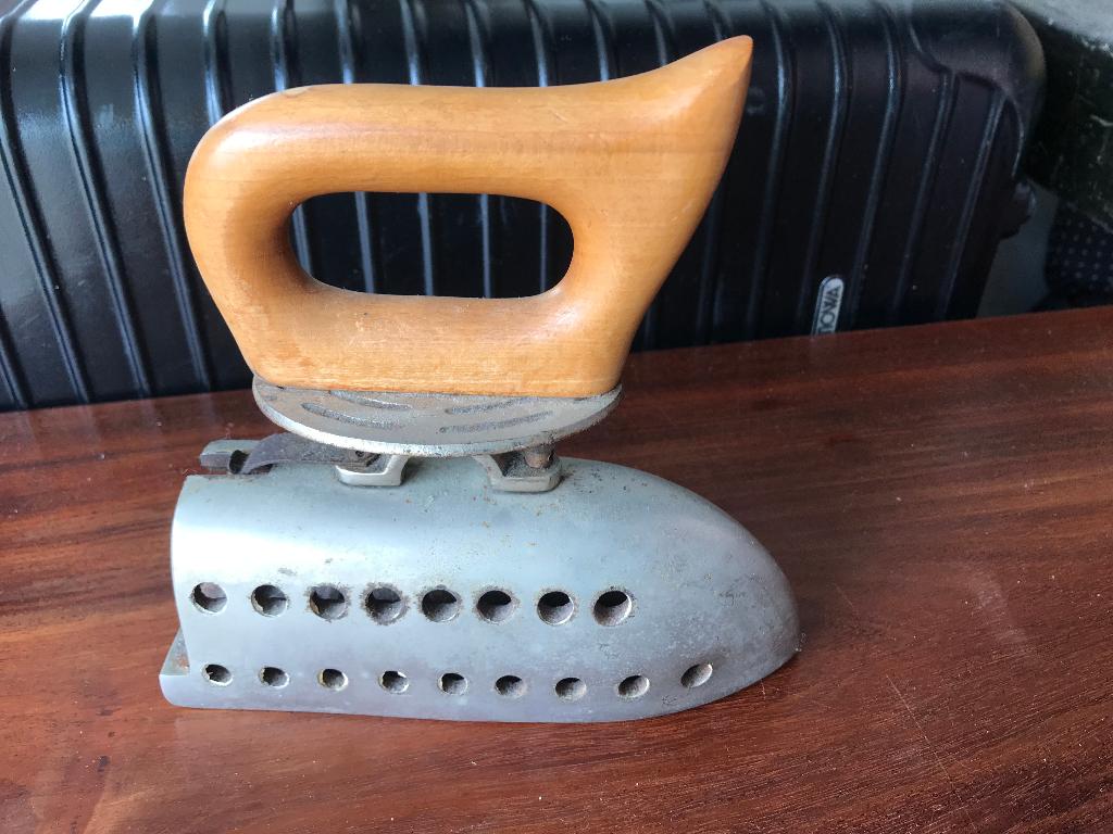 Strijkijzer, Antiek en Kunst, Antiek | Gereedschap en Instrumenten, Ophalen