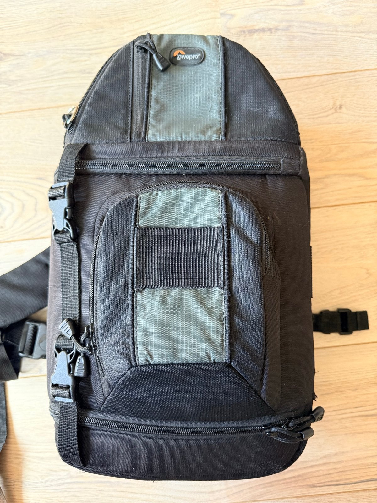 Lowepro Slingshot Cameratas - Zwart, Slingtas, Ophalen of Verzenden, Zwart, Lowepro