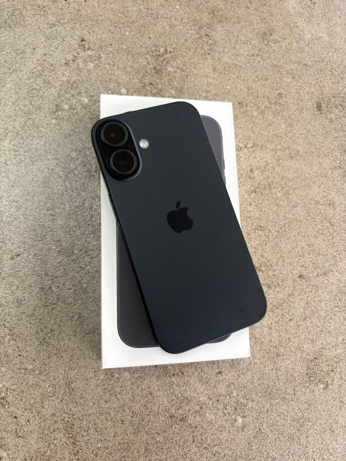 Iphone 16 zwart -128 GB - 90% batterij, 128 GB, Zwart, IPhone 16, Ophalen of Verzenden