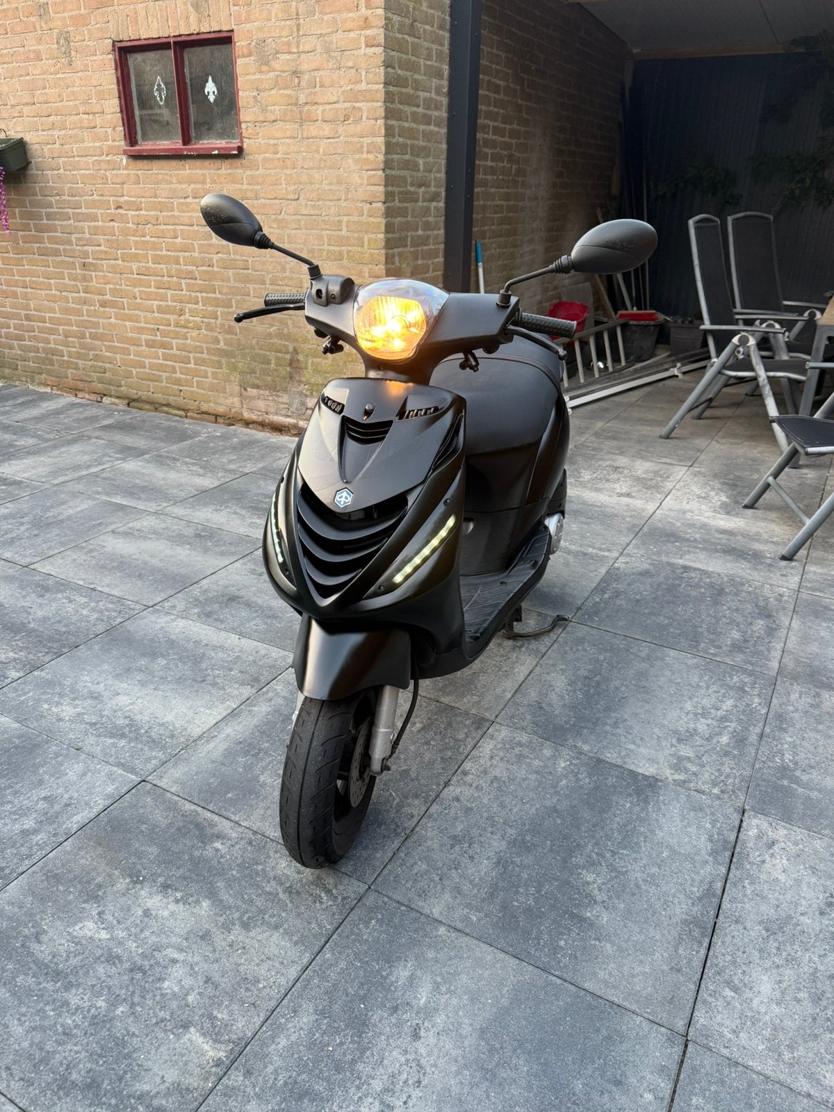 Piaggio zip 2019 - Iget - Nette staat, Ophalen, Zip, Zo goed als nieuw, Benzine