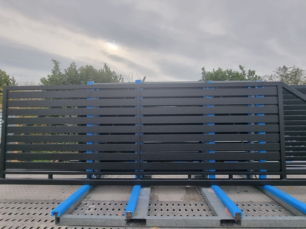 Nieuwe model schuifpoort: Adelaide in 4 en 5m compleet!, Met poort, Nieuw, IJzer, Spijlenhekwerk