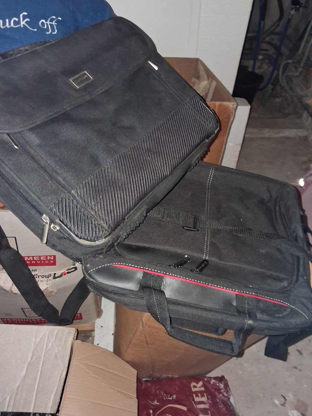 2 laptoptassen gratis ophalen, Computers en Software, Laptoptassen, Ophalen, Rugzak