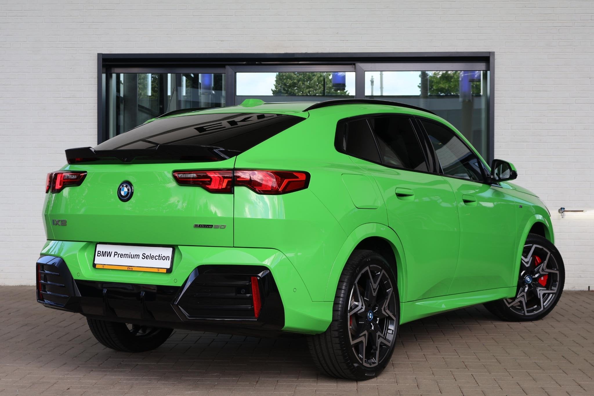 BMW iX2 eDrive20 | SOH 100% | M Sportpakket Pro | Harman/Kar, Auto's, BMW, Met garantie (alle), 33 min, SUV of Terreinwagen, 516 km