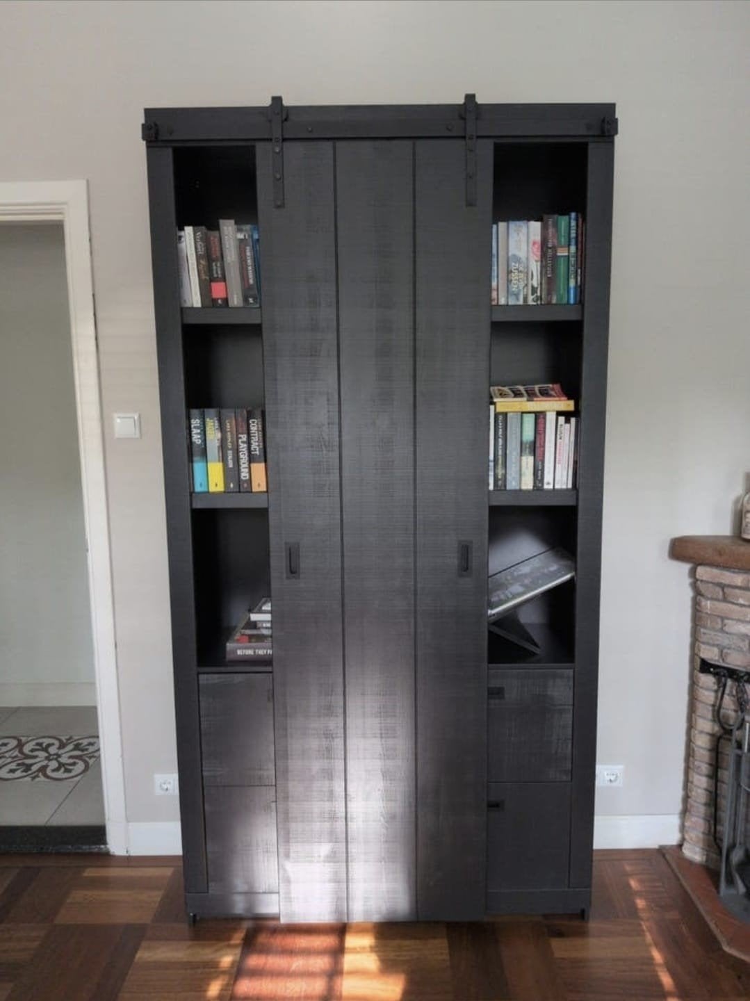 Boekenkast barnkast met lichte schade (1cm), Ophalen, 100 tot 150 cm, Modern, Industrieel, 200 cm of meer
