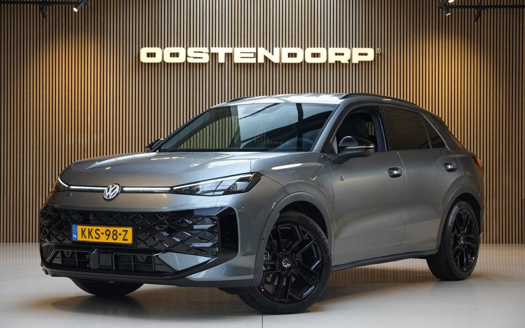 Volkswagen T-Roc 1.5eTsi/150pk DSG R-Line Blackstyle|2026|Tr, 1374 kg, Zwart, 4 cilinders, 150 pk