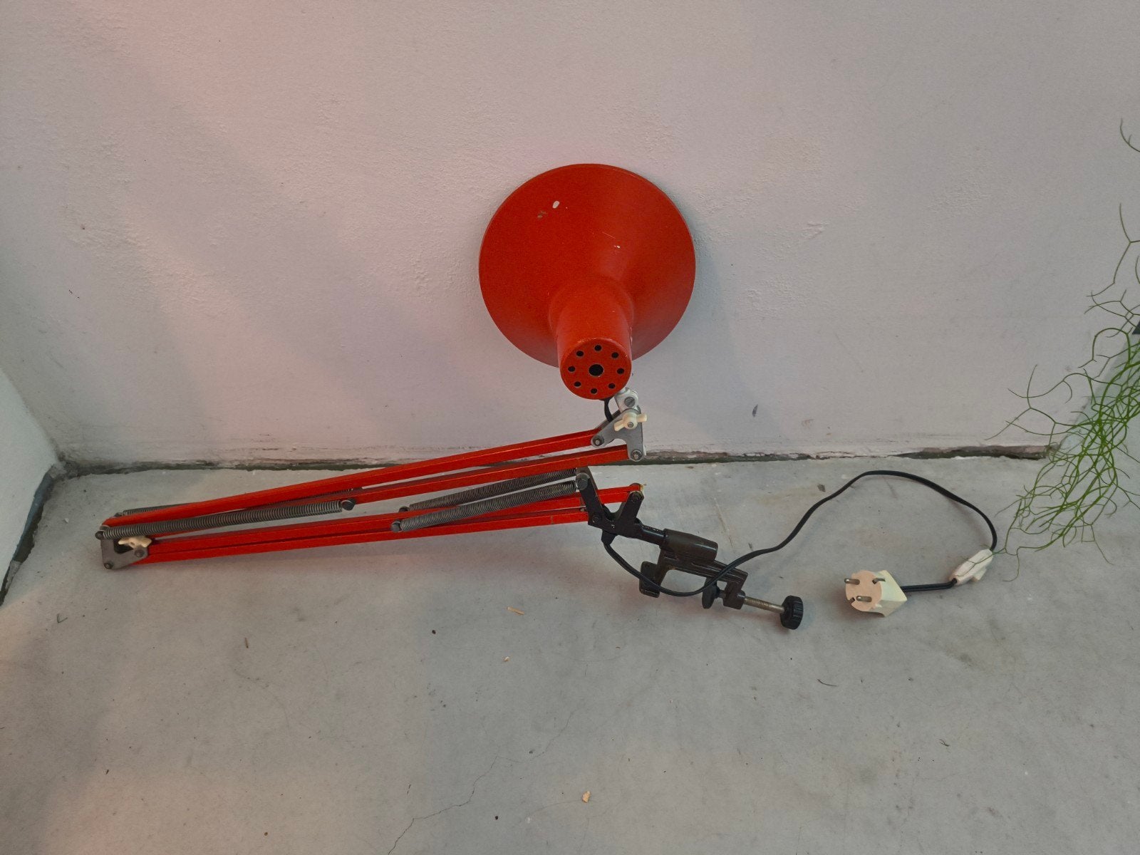 Leuke retro bureaulamp oranje werkend, Ophalen