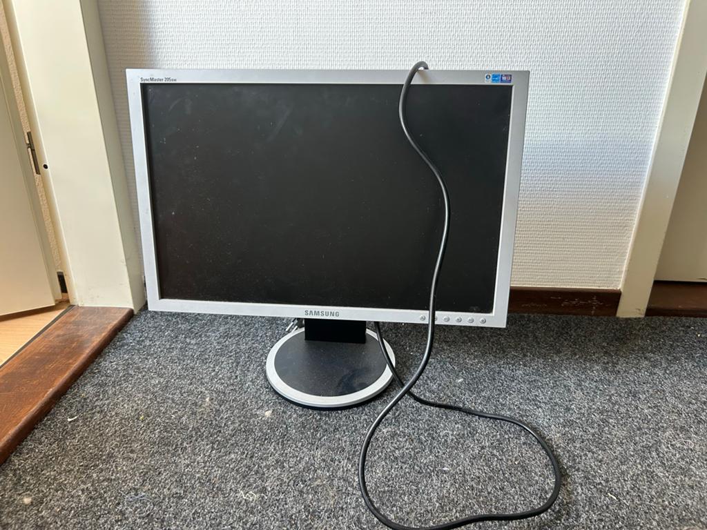 Samsung SyncMaster 205BW 20 inch LCD Monitor, Computers en Software, Monitoren, Ophalen, Kantelbaar, DVI, 60 Hz of minder