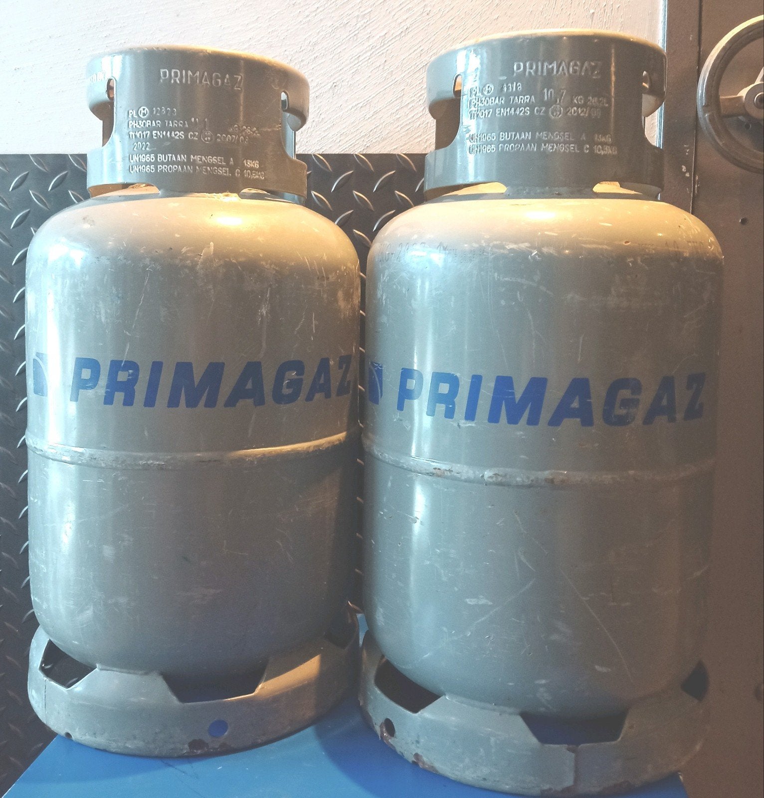 2 x lege gasfles Primagaz, Ophalen