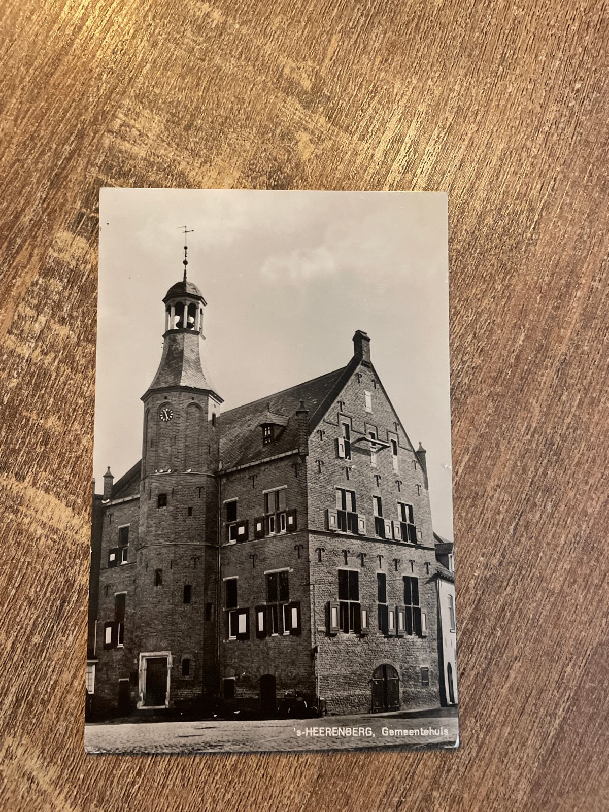 Oude ansichtkaart 's-Heerenberg, Gemeentehuis, Ophalen of Verzenden, Ongelopen, Gelderland