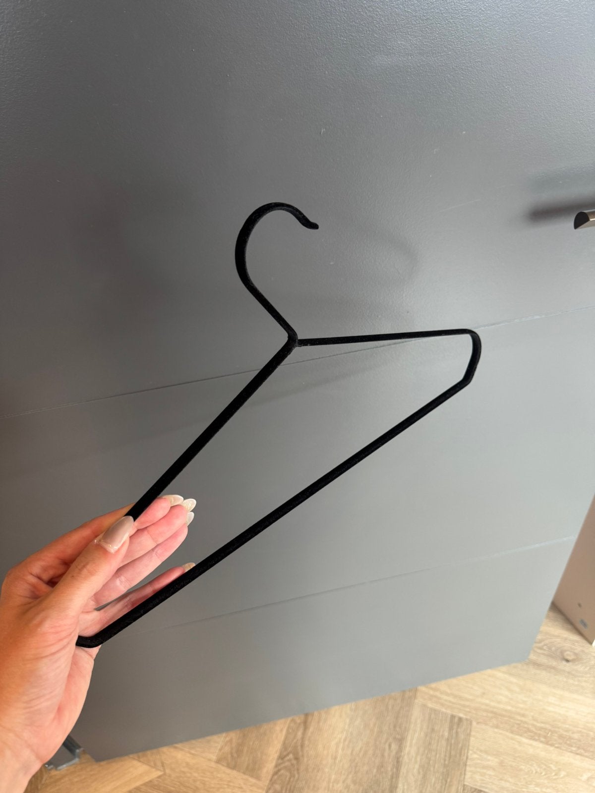 Tas vol fluwelen metalen kledinghangers in het zwart, Ophalen, Zo goed als nieuw