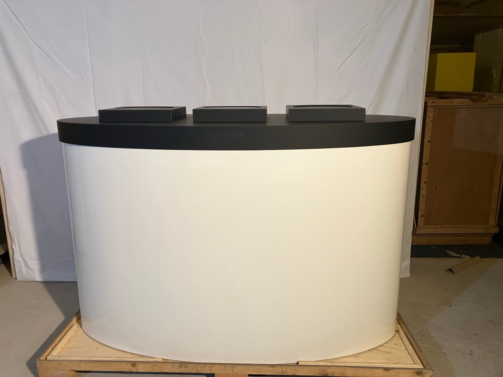 Hoogglans witte balie met 3 draaiplateaus, Ophalen of Verzenden, Gebruikt