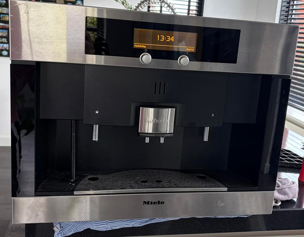 Miele inbouwkoffiemachine CVA4060, Ophalen, Koffiemachine