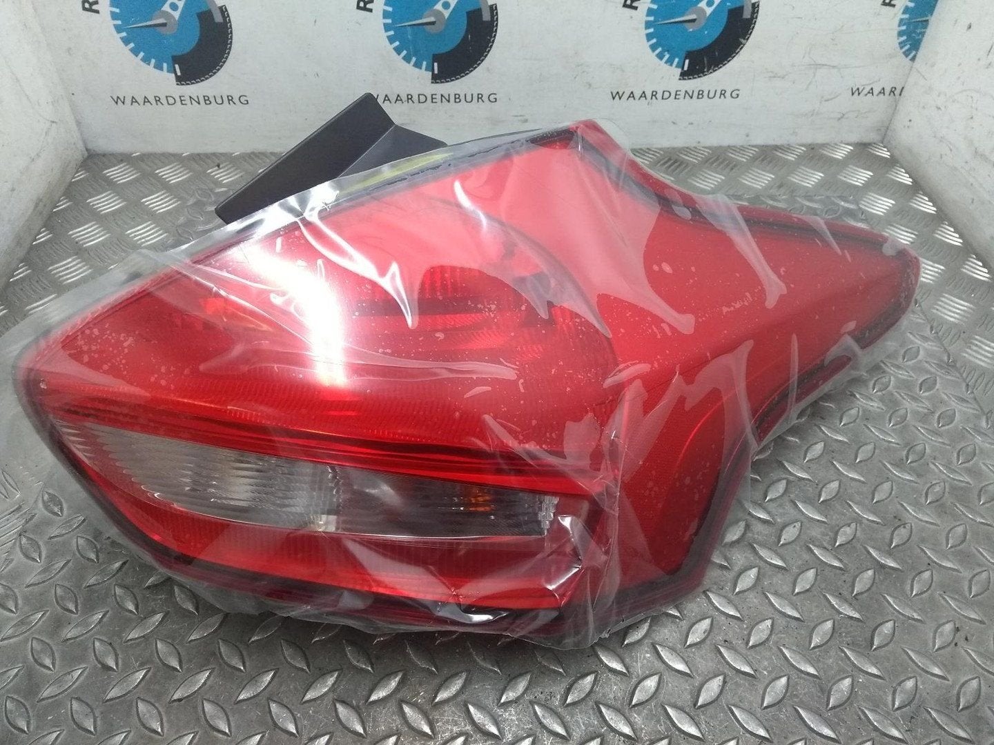 FORD FOCUS ACHTERLICHT R 2015, Ophalen of Verzenden, Gebruikt, ARN erkend