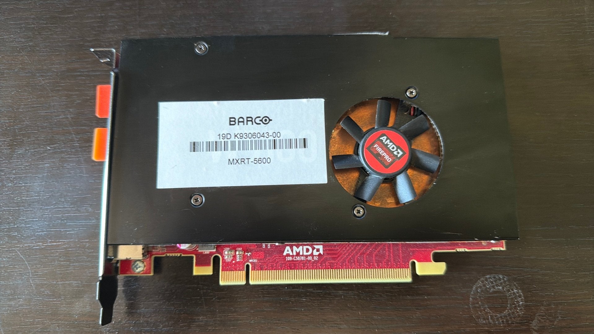 AMD firepro MXRT-5600, Ophalen, PCI-Express 3, AMD, DisplayPort