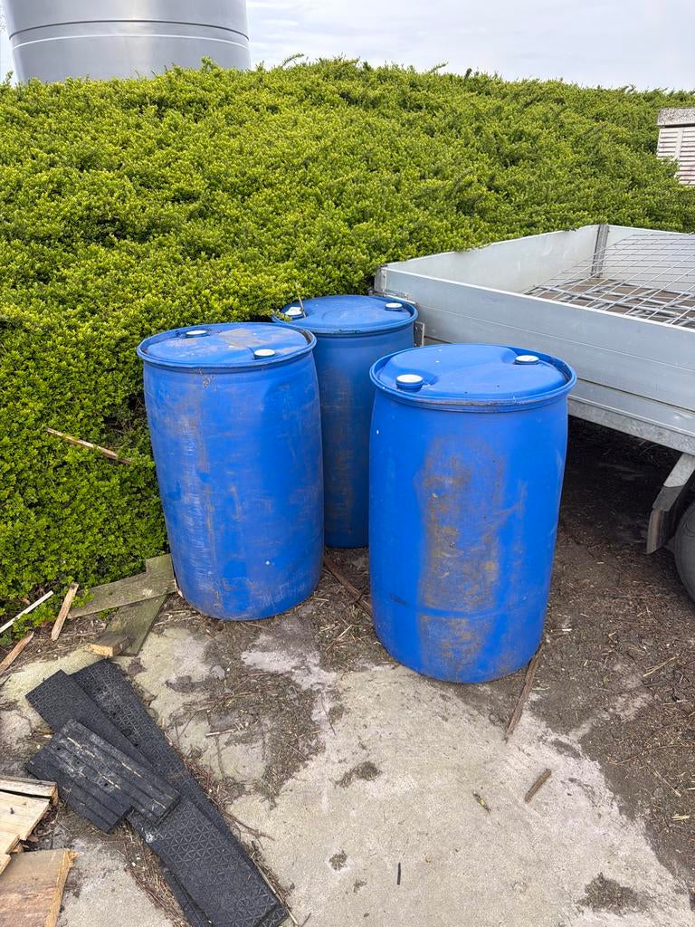 200 liter vaten met 2 doppen - 8 stuks, ook los te koop, Tuin en Terras, Regentonnen, Gebruikt, Ophalen