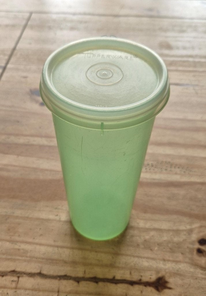 Tupperware voorraadbus met deksel 1L H22cm Ø10cm Groen, Ophalen of Verzenden, Met deksel, Bus of Trommel, Groen