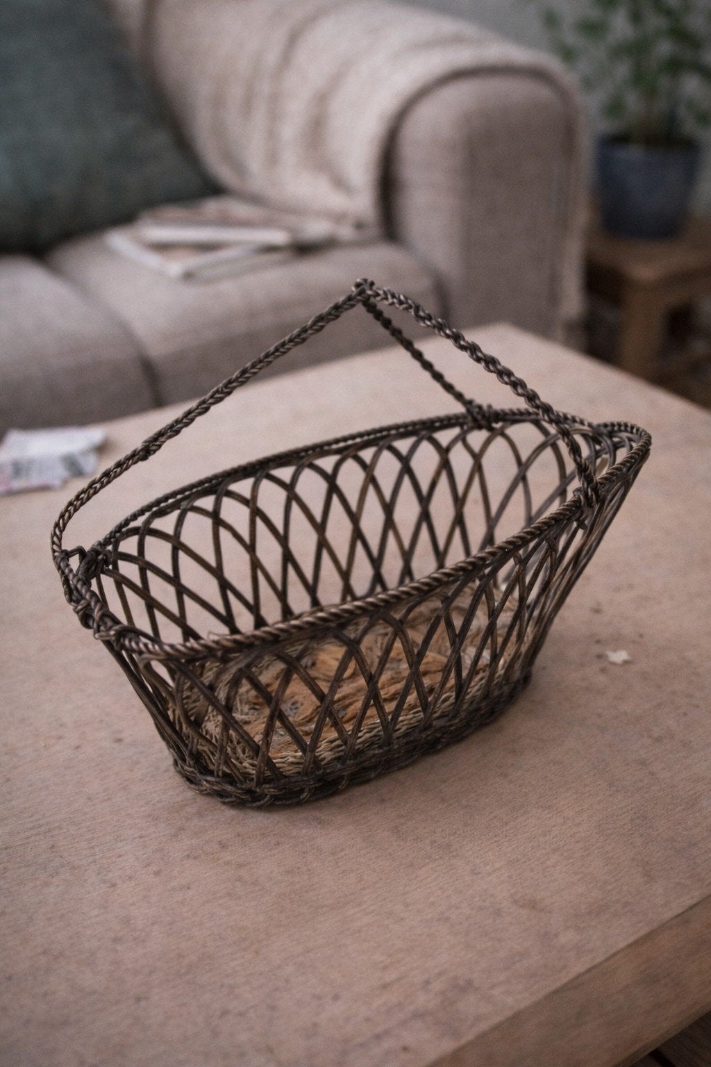 Vintage Draadmandje met Handvat - Decoratief en Uniek, Gebruikt, Mand, Gevlochten, Ophalen of Verzenden