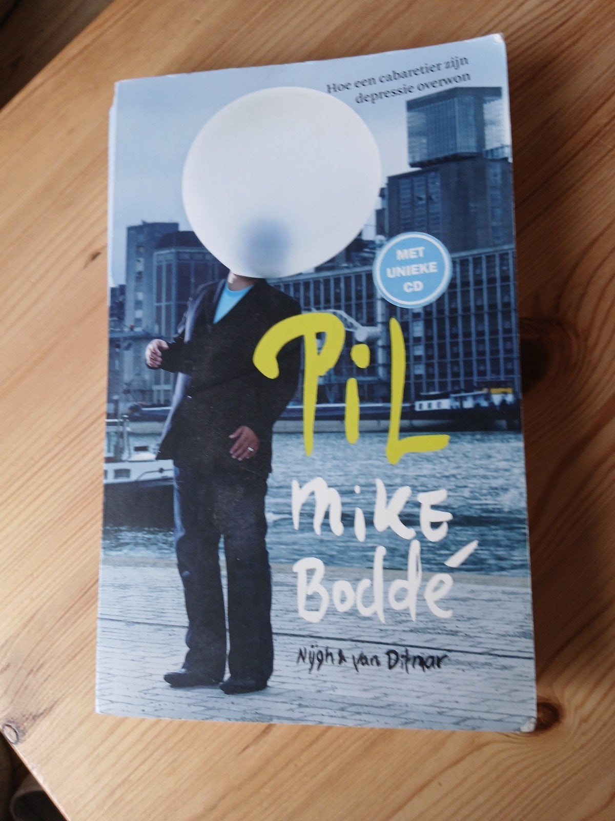 Pil - Mike Bodde: Hoe een cabaretier zijn depressie overwon, Boeken, Ophalen of Verzenden, Gelezen, Mike Bodde, Overige
