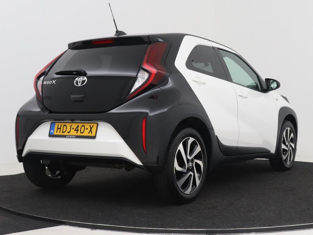 Toyota Aygo X 1.0 VVT-i MT Pulse | Achteruitrijcamera | 1e E, 12 maanden, Stof, Gebruikt, 4 stoelen