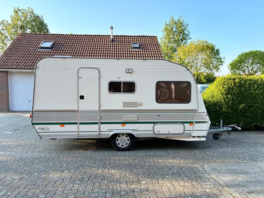 Chateau Le Car 430, Caravans en Kamperen, Caravans, Particulier