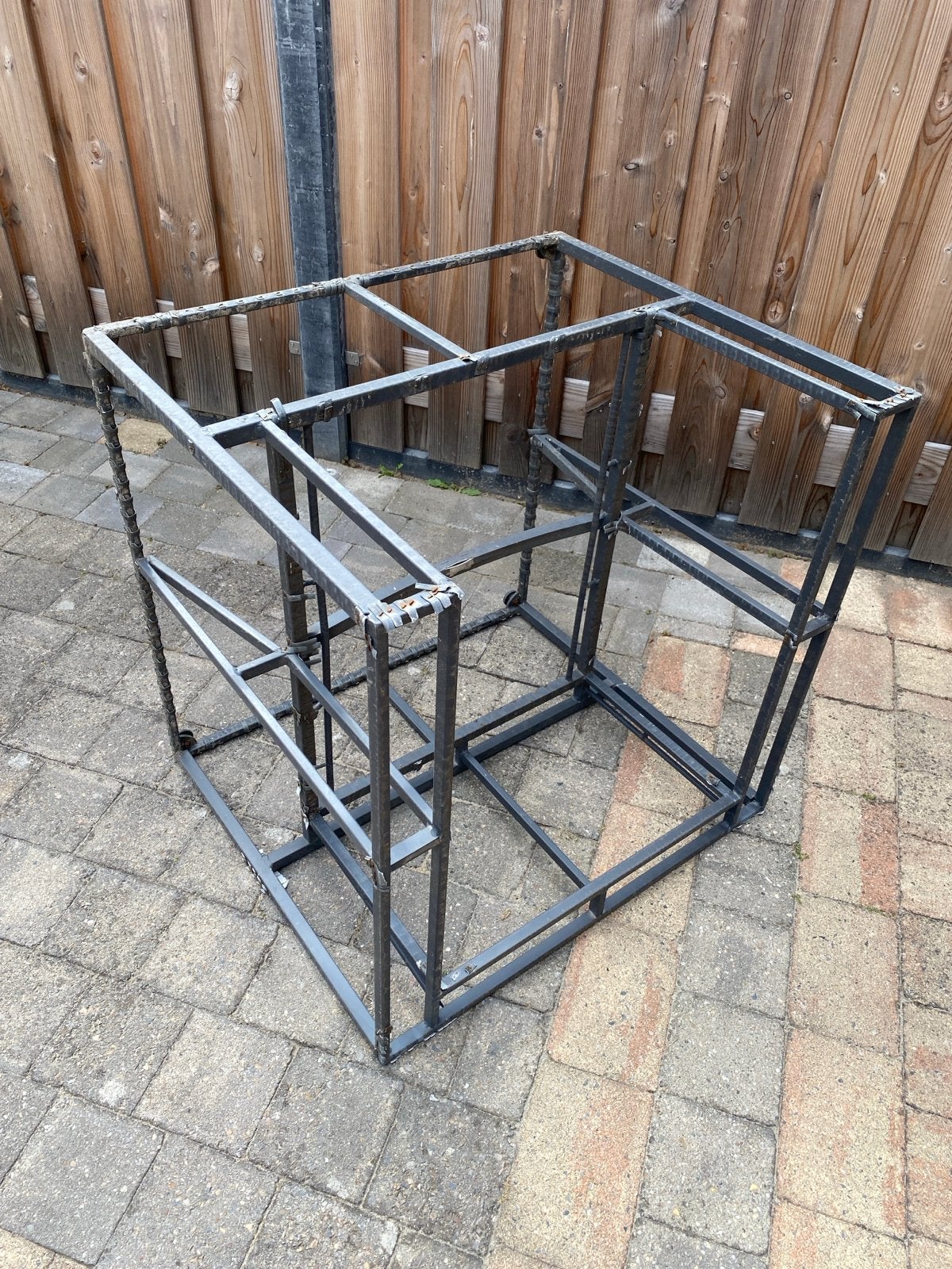 Oud aluminium/ ijzer (frame loungestoel), Ophalen