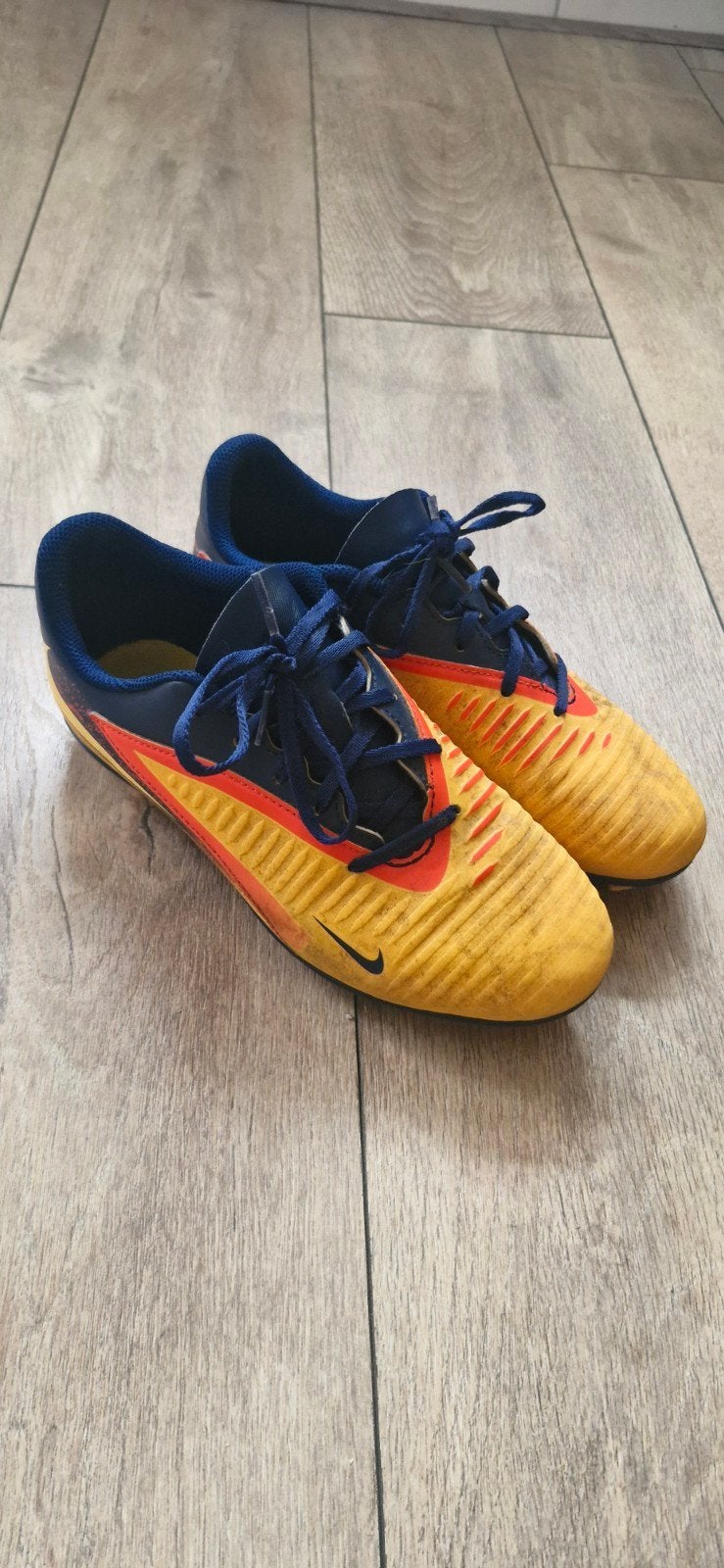 Voetbal schoenen nike maat 37,5, Gebruikt, Maat XS of kleiner, Schoenen, Ophalen of Verzenden