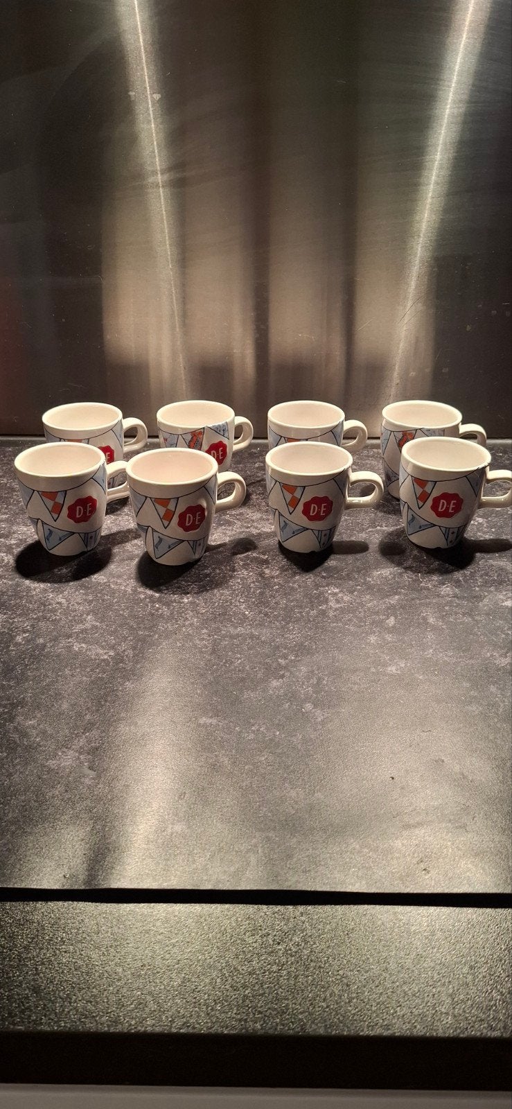 8 douwe egberts mokjes vlaggen burendag senseo maat, Ophalen of Verzenden, Nieuw