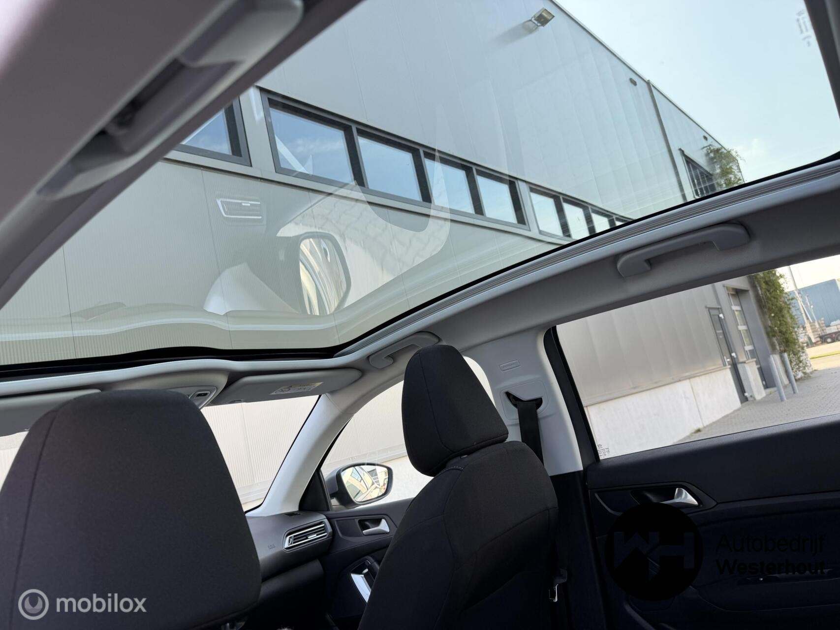 Foto 5 van Peugeot 308 1.2 PureTech Blue Lease Executive|PANO|LINE ASSI