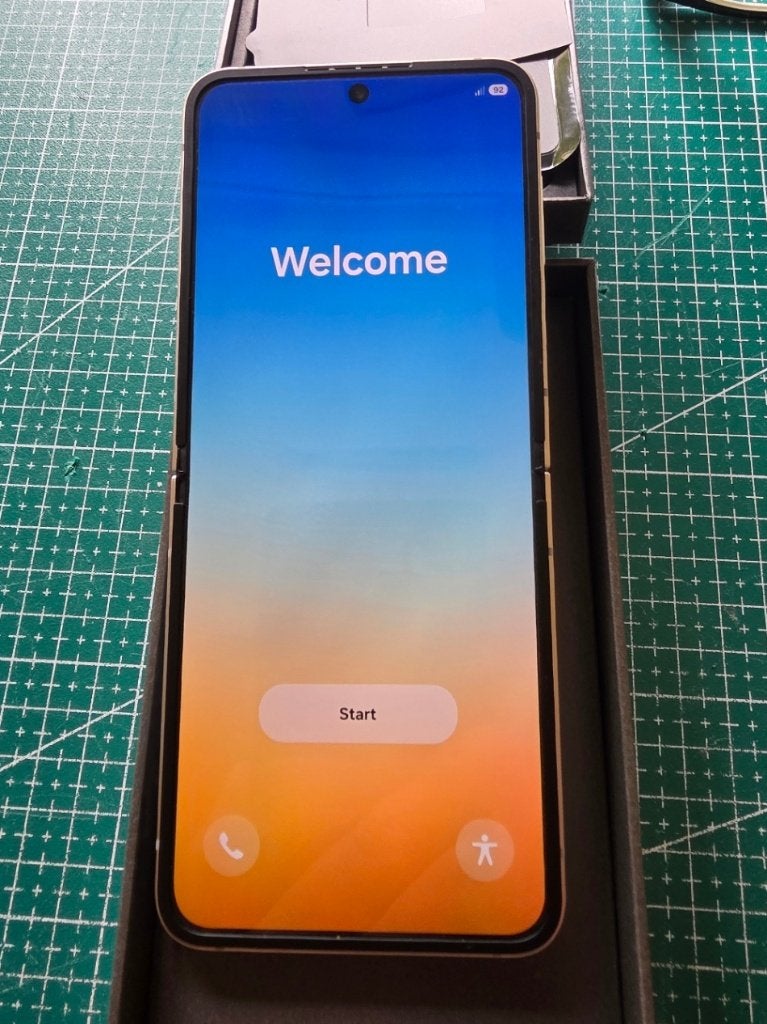 Samsung Flip 7 FE 256GB wit, Telecommunicatie, Mobiele telefoons | Samsung, Wit, Touchscreen, Ophalen of Verzenden, Zo goed als nieuw