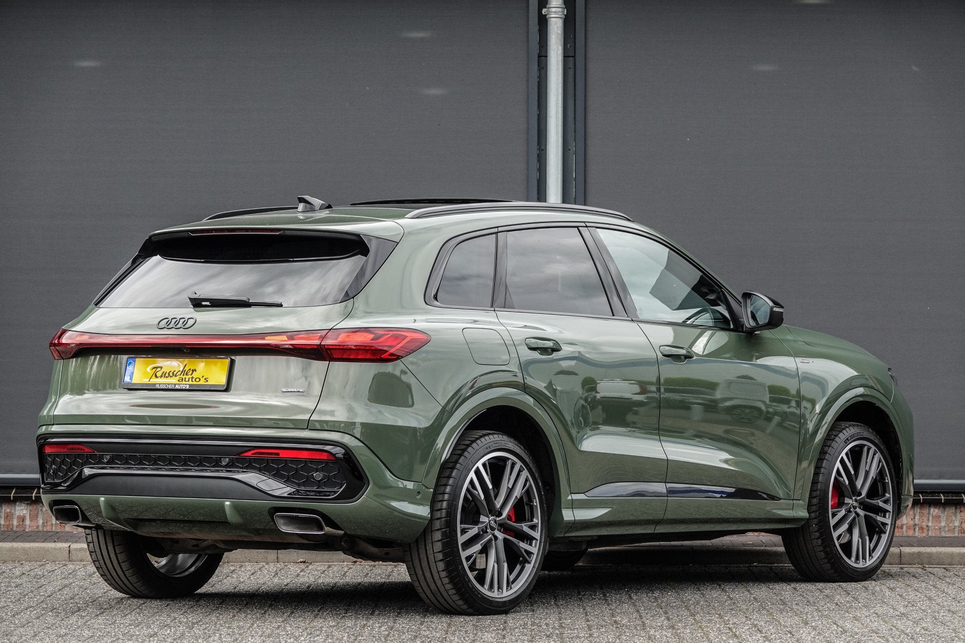 Audi Q5 e-hybrid 367Pk | Quattro | S-Line | MMI Bijrijdersdi, Auto's, Audi, Automaat, Gebruikt, Zwart, 4 cilinders