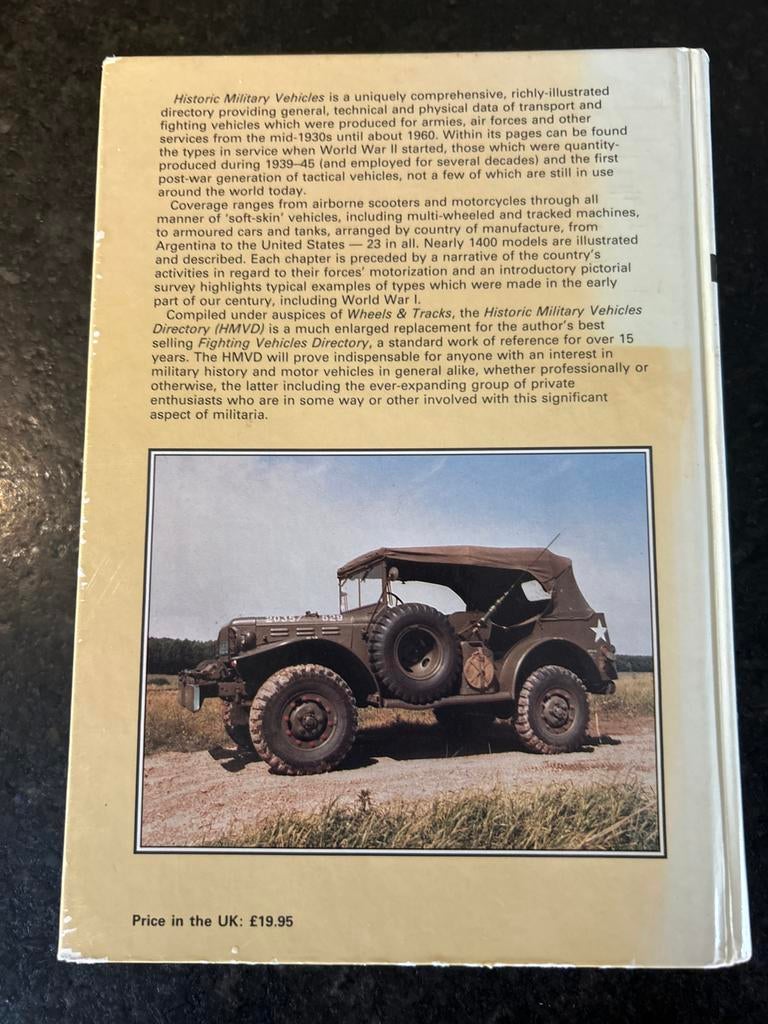 Historic Military Vehicles Directory - Gesigneerd, Ophalen of Verzenden, Tweede Wereldoorlog, Gelezen, Overige onderwerpen