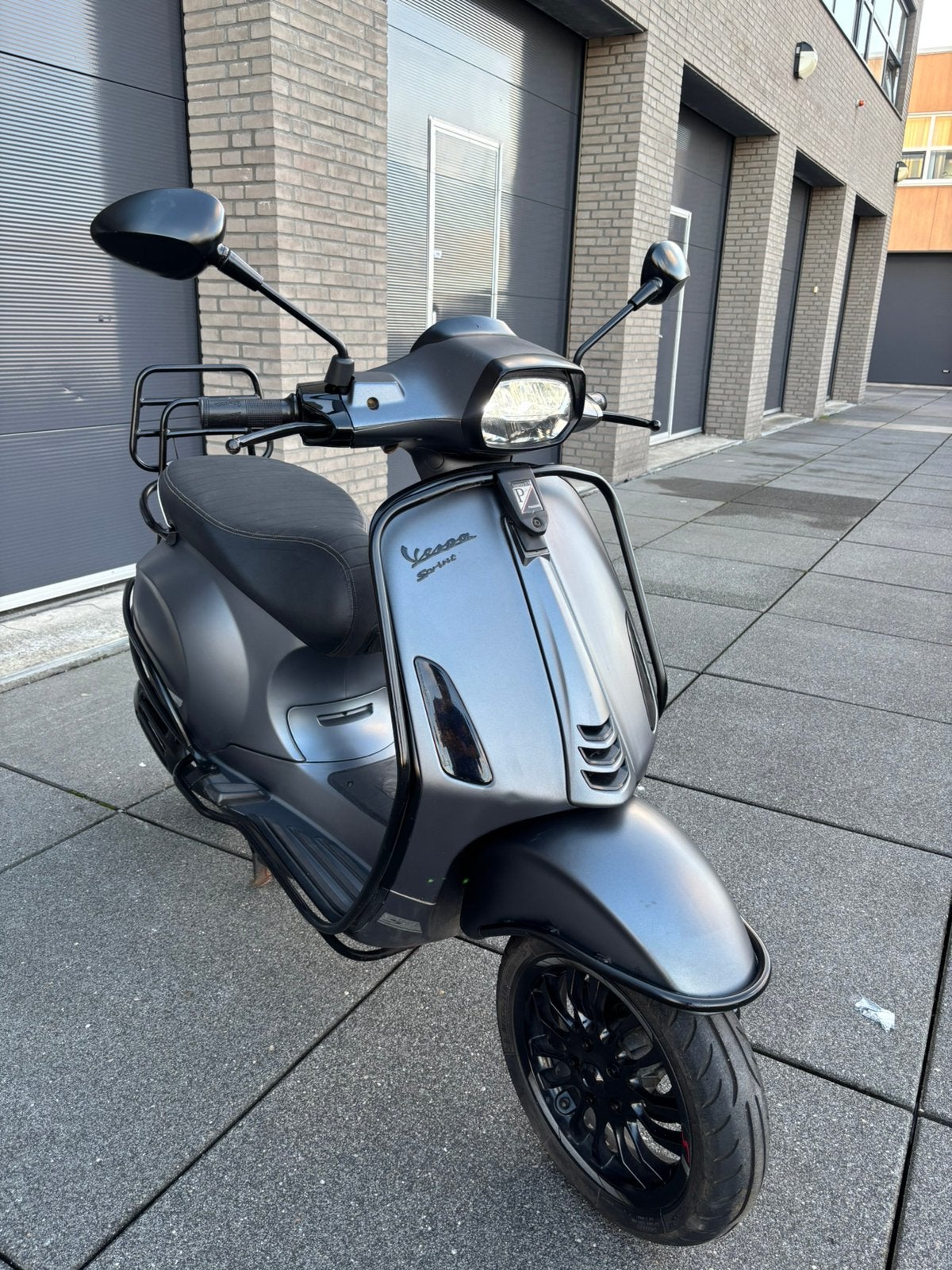 Vespa sprint 2019 geel kenteken 9 duizend km! Full option, Ophalen, Zo goed als nieuw