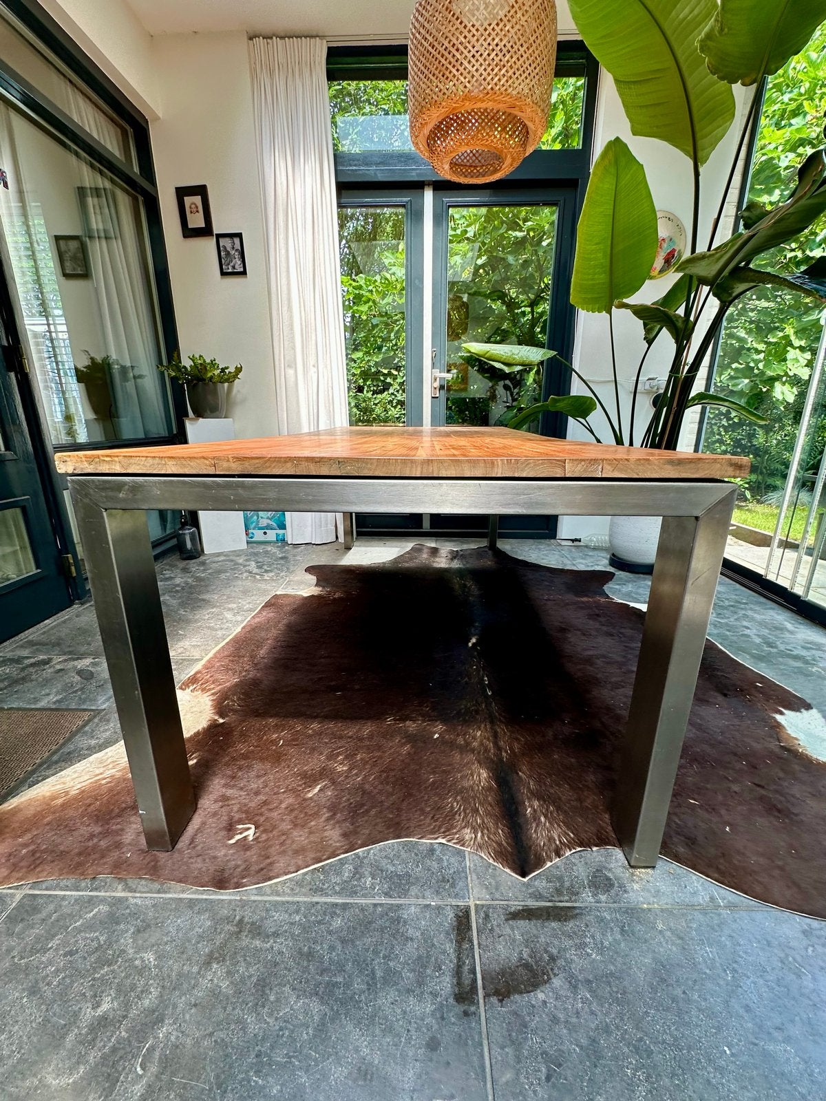 Robuuste eettafel (tuintafel) met RVS  poten en houten blad, Ophalen, Gebruikt, 100 tot 150 cm, Tijdloos Modern