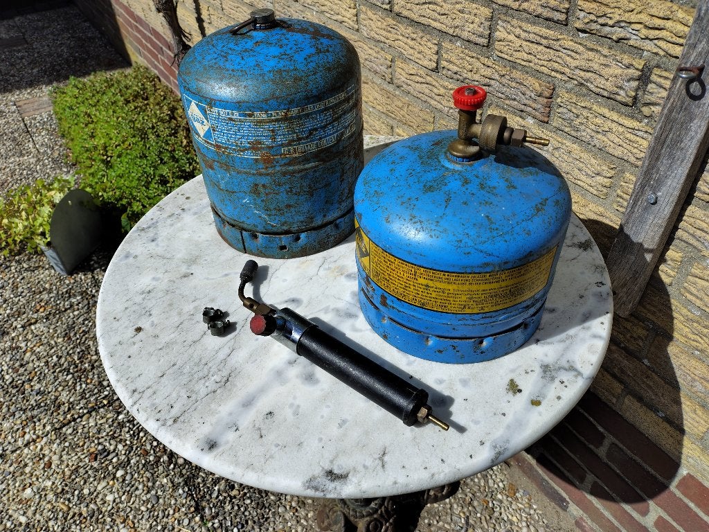 Twee Campingaz gasflessen, Ophalen, Gebruikt