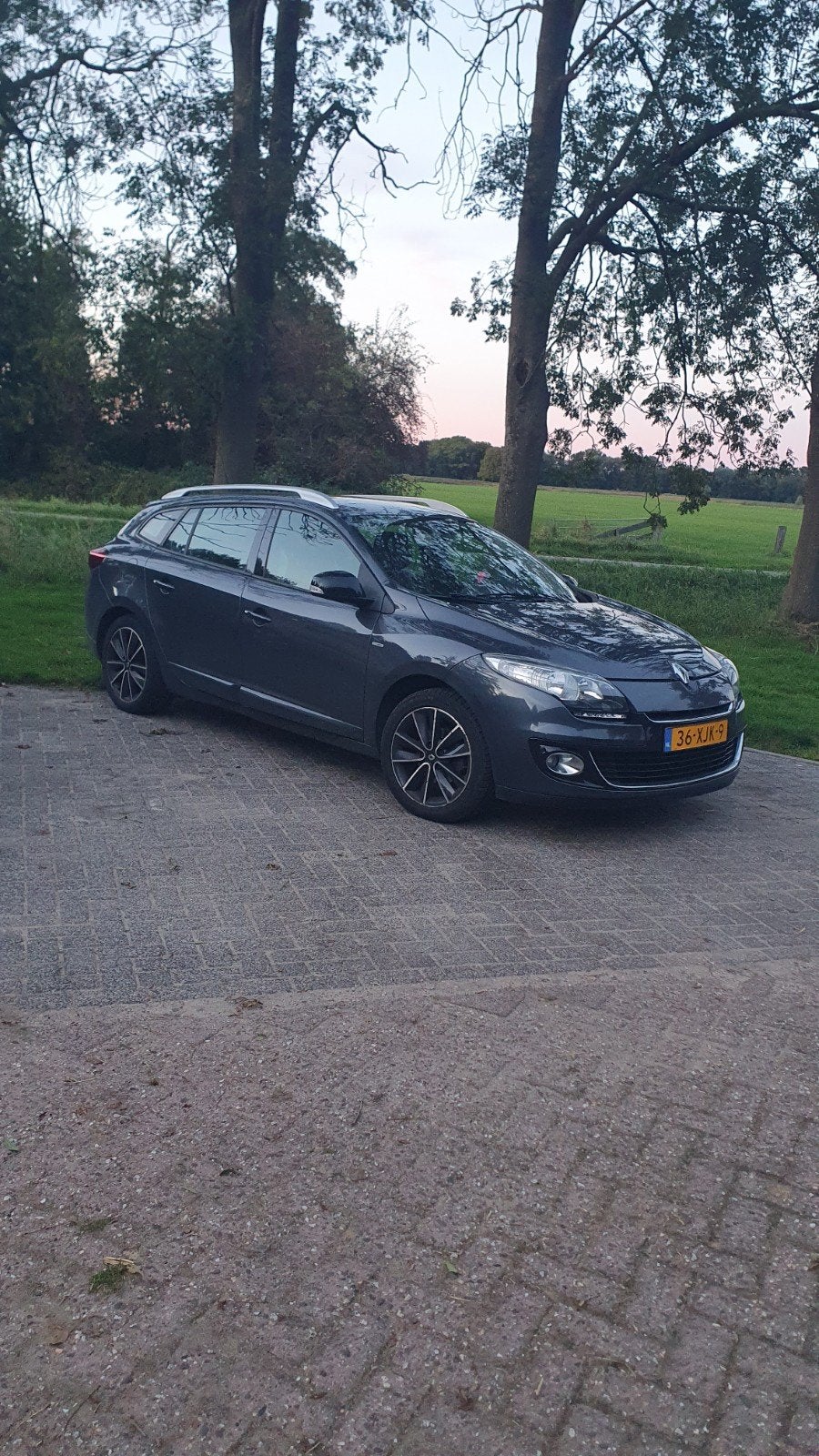 Renault Mégane 1.5 DCI 81KW Estate 2012 Grijs, Auto's, Renault, Particulier, Mégane, Achteruitrijcamera, Diesel, A, Stationwagon