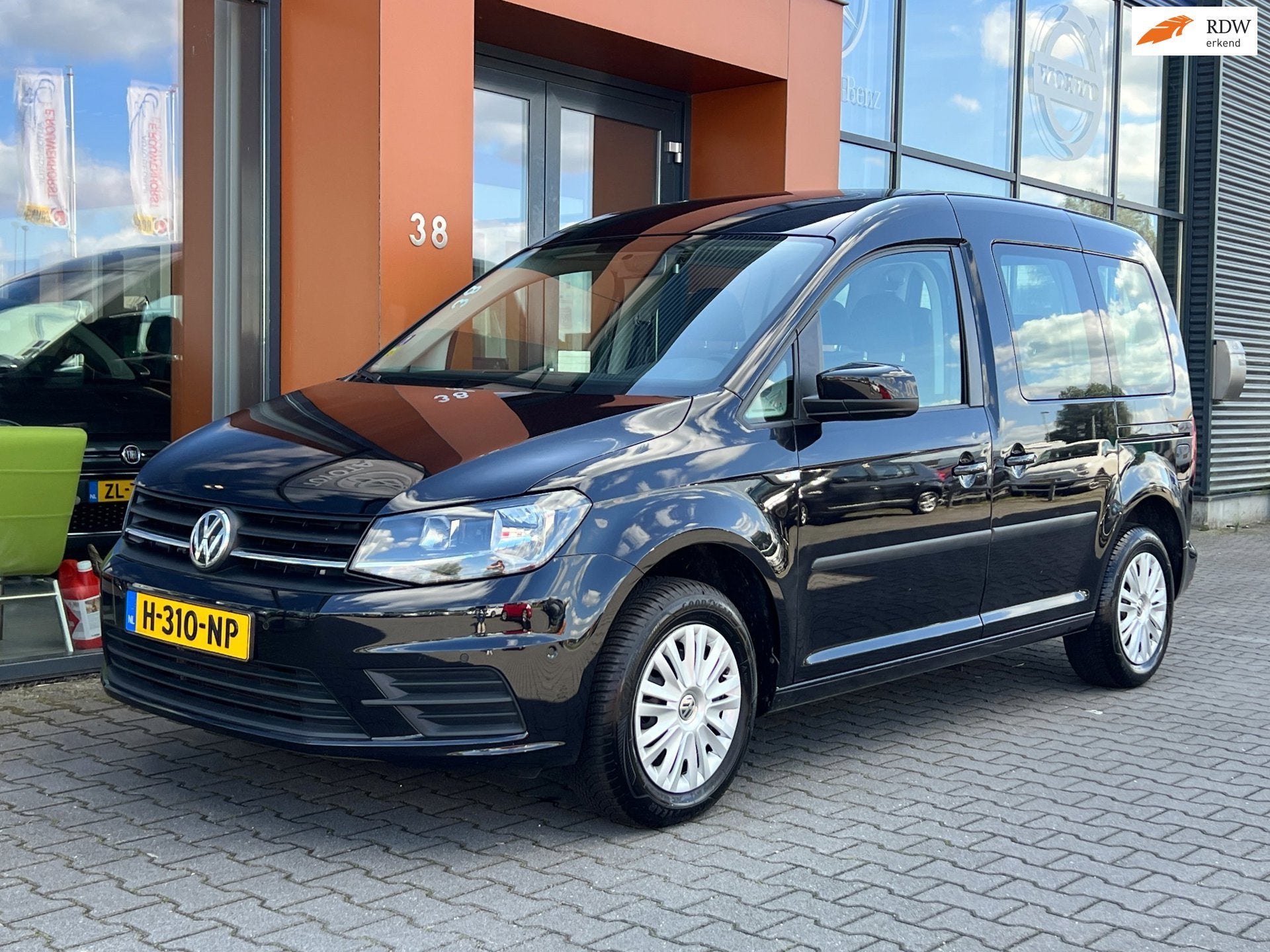 Volkswagen Caddy 1.0 TSI Comfortline 7 Persoons |Cruise|PDC, Auto's, Voorwielaandrijving, Gebruikt, 7 stoelen, Zwart