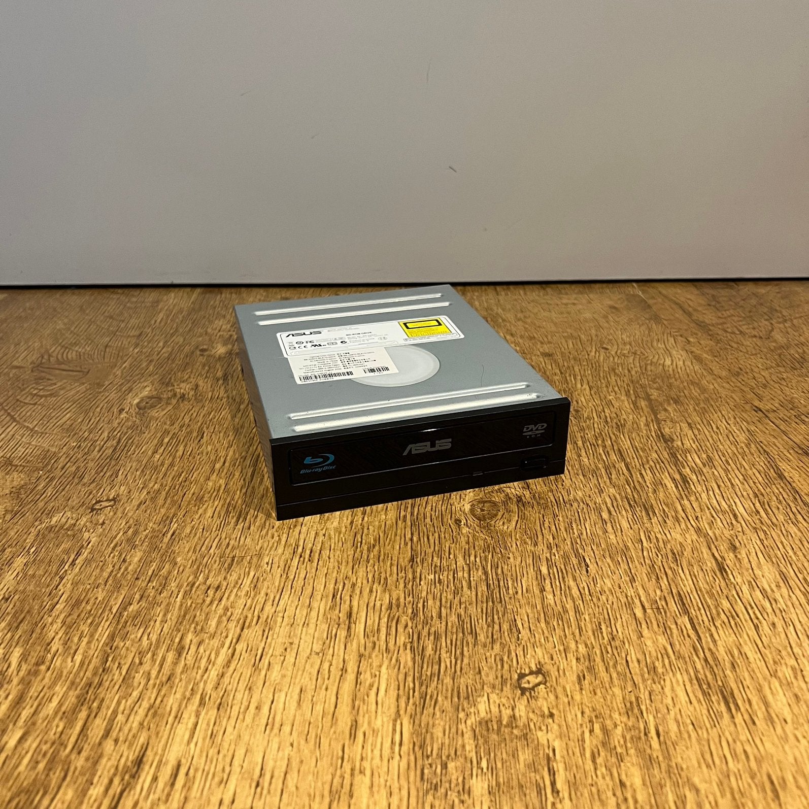ASUS BR-04B2T Blu-ray speler – SATA – 5,25”, Intern, Gebruikt, Dvd, Ophalen of Verzenden