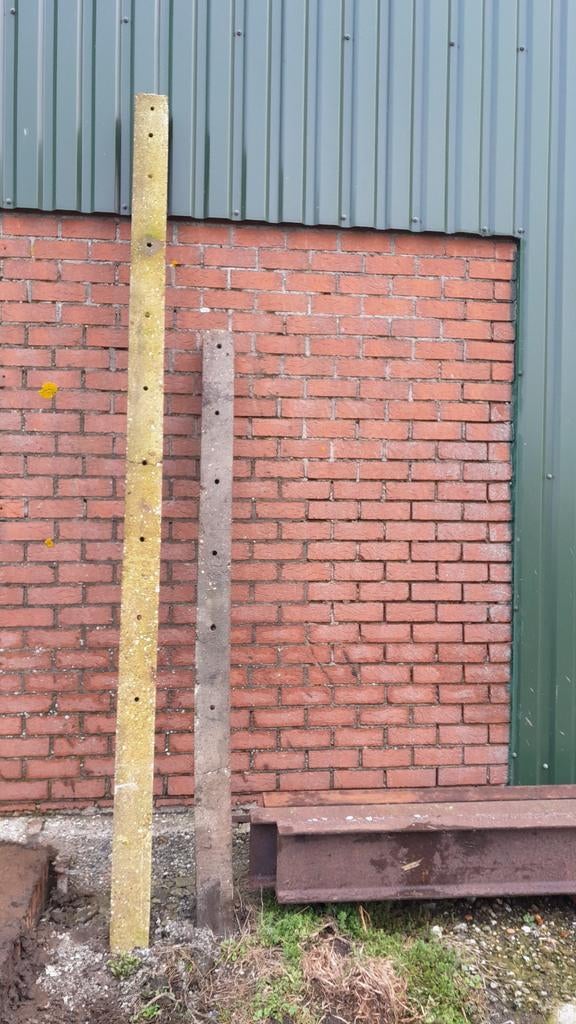 Betonnen palen met diamantkop, Ophalen of Verzenden, Minder dan 180 cm, Palen