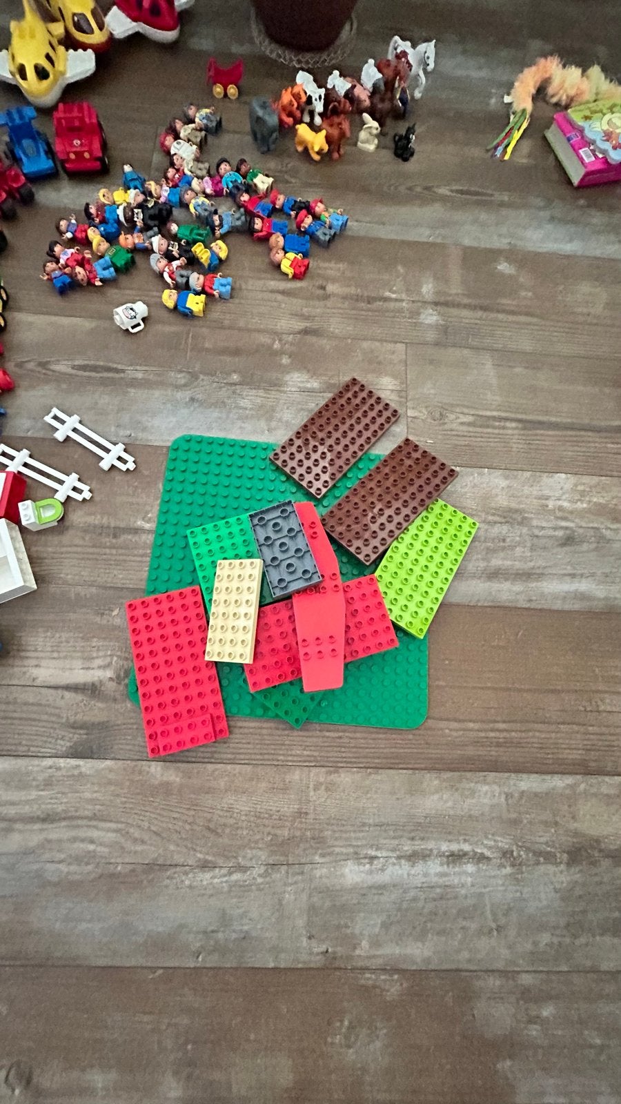 Grote partij LEGO Duplo met grondplaten en figuren, Kinderen en Baby's, Speelgoed | Duplo en Lego, Ophalen, Inclusief minifiguren
