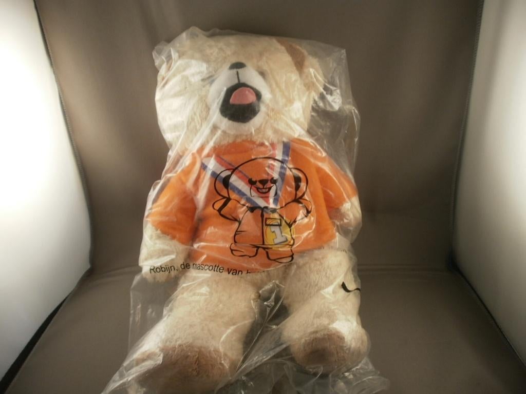 Robijn beer met fleece trui aan kan ook uit 34 cm Harig, Ophalen of Verzenden, Nieuw, Beer