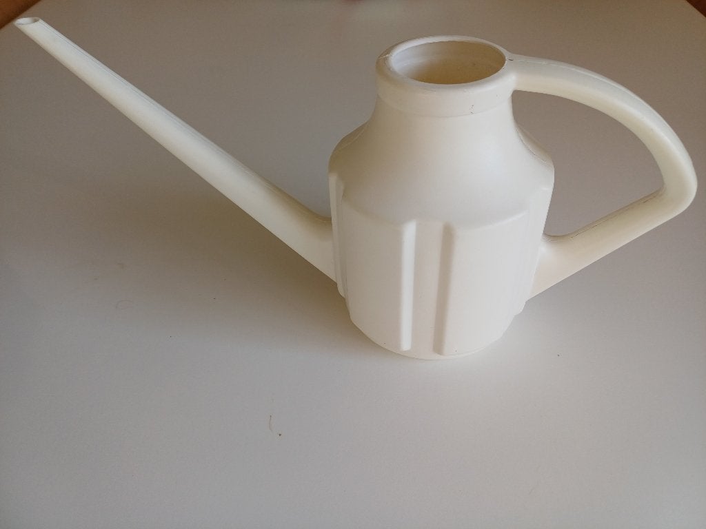 Mooie vintage gieter met een lange, smalle tuit, Ophalen of Verzenden, Gebruikt, Kunststof