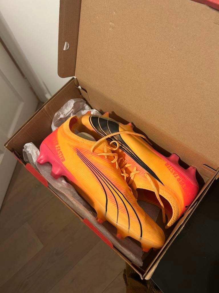 Puma ultra ultimate roze/oranje voetbalschoenen maat 43, Maat XS of kleiner, Schoenen, Ophalen of Verzenden, Zo goed als nieuw