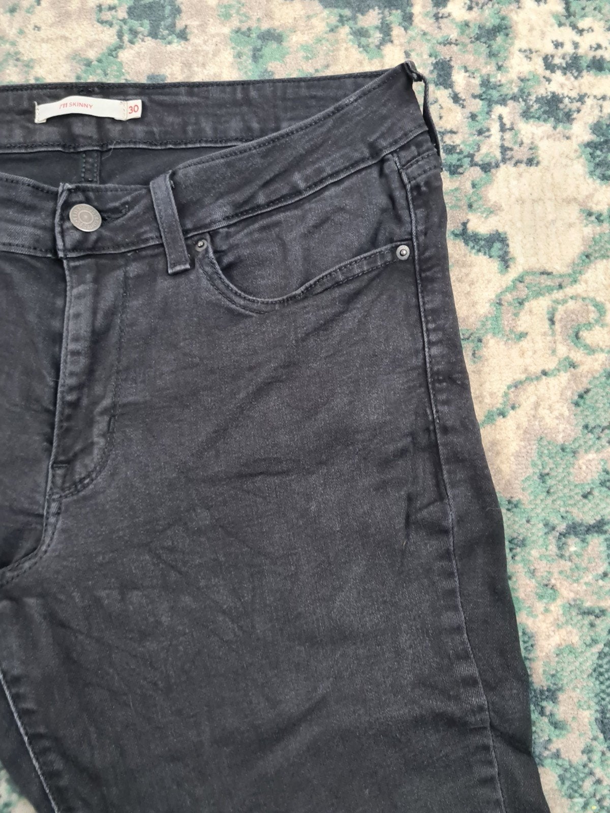 Levi's 711 skinny W30 L30 Dames Tulsi3030 Mid-rise, Zwart, Ophalen of Verzenden, Zo goed als nieuw, W30 - W32 (confectie 38/40)