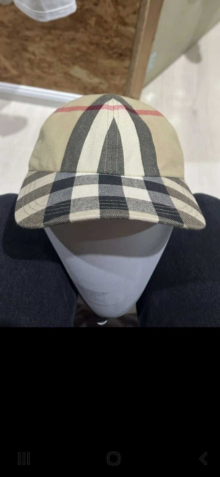 Burberry pet in klassiek ruitpatroon - Maat M, Ophalen of Verzenden, Zo goed als nieuw, 56 of 57 cm (M, 7 of 7⅛ inch), Pet