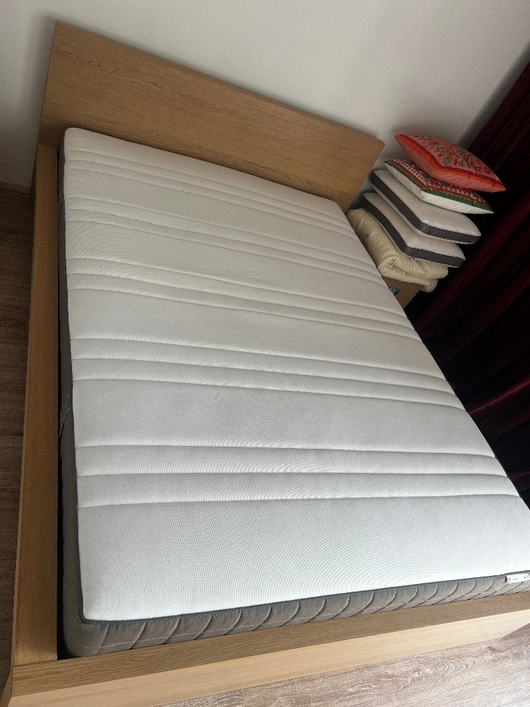 Ikea MALM bed 140x200 (frame/matras/beschermer/nachtkastje), Ophalen, Bruin, Tweepersoons, 140 cm