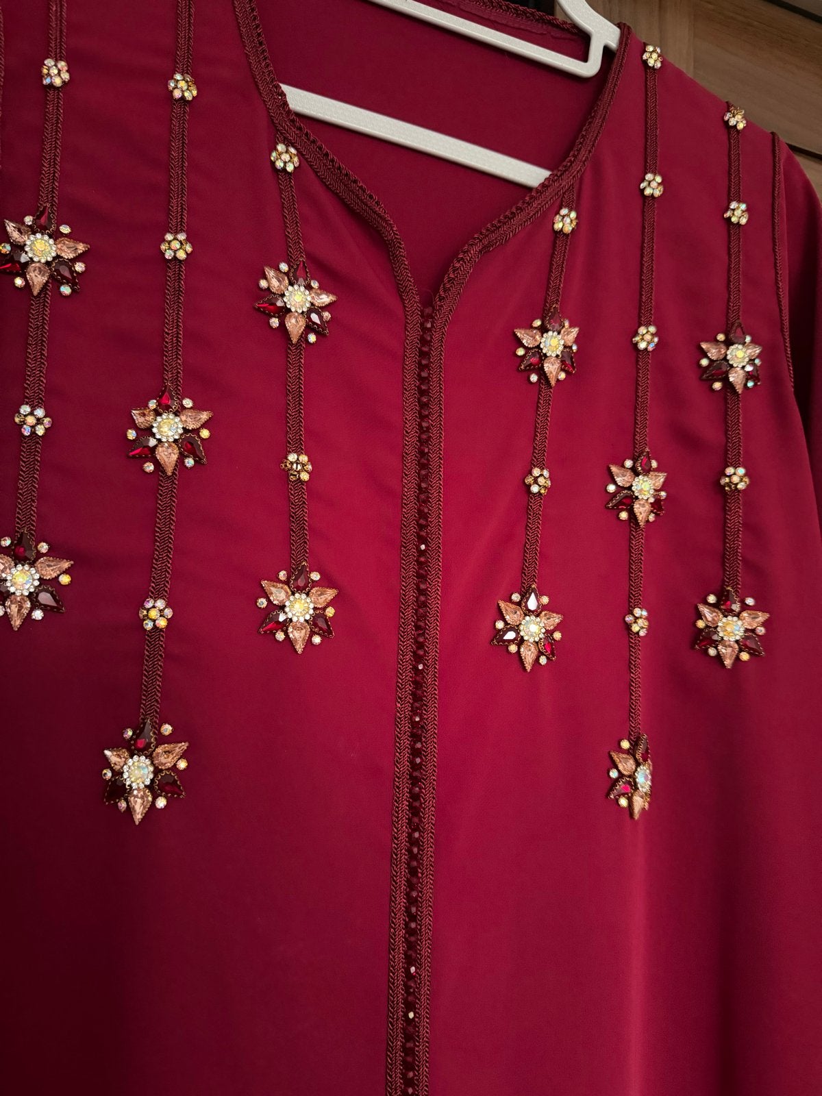 Prachtige Marokkaanse Kaftan - Bordeauxrood met kralen, Maat 38/40 (M), Ophalen of Verzenden, Zo goed als nieuw, Rood