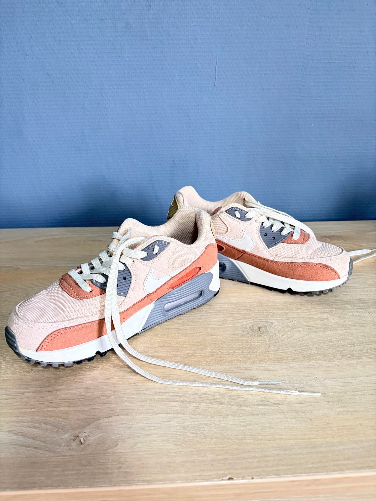 Nike Air Max 90 'Sanddrift / Rose Whisper' – Maat 40 (ZGAN), Ophalen of Verzenden, Zo goed als nieuw, Roze, Sneakers of Gympen
